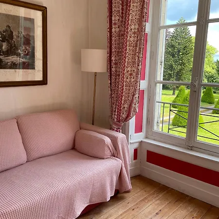 Chateau De Goville Bed & Breakfast Le Breuil-en-Bessin