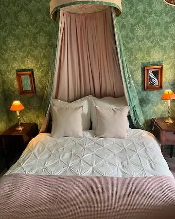 Chateau De Goville Bed & Breakfast 3*