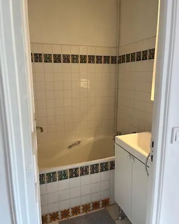 Chateau De Goville 3*