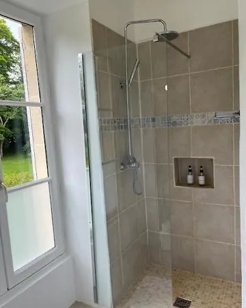 Chateau De Goville Le Breuil-en-Bessin