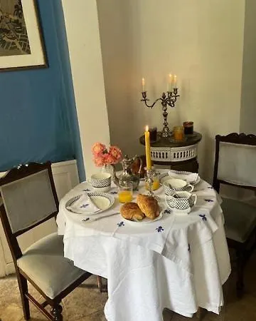 Chateau De Goville 3*