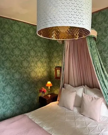 Chateau De Goville Le Breuil-en-Bessin