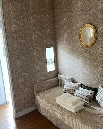 Nocleg ze śniadaniem Chateau De Goville 3*