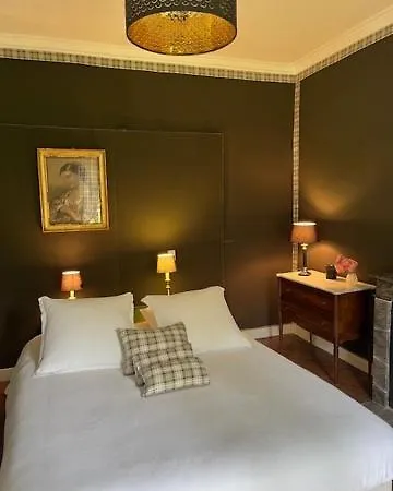 Chateau De Goville Bed & Breakfast