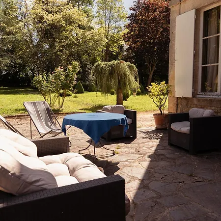 Chateau De Goville 3* Le Breuil-en-Bessin