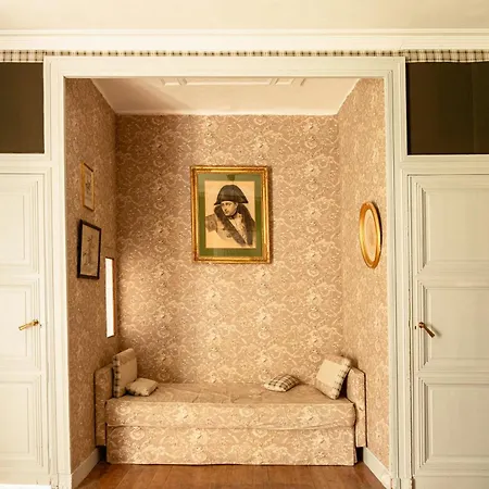 Chateau De Goville 3*