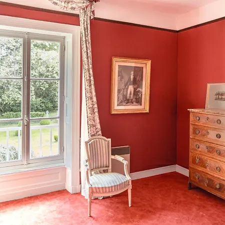 Chateau De Goville Bed & Breakfast Le Breuil-en-Bessin