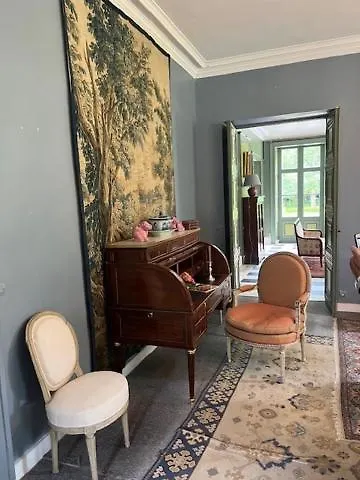 Chateau De Goville Bed & Breakfast