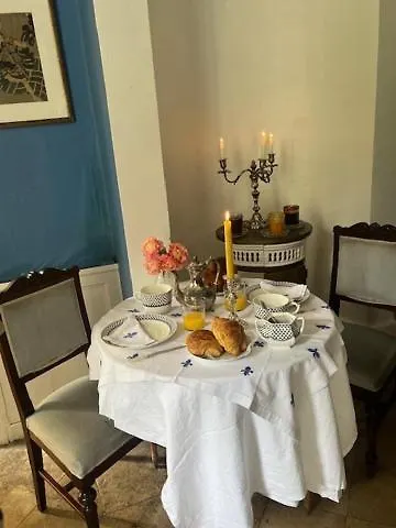 Chateau De Goville 3*