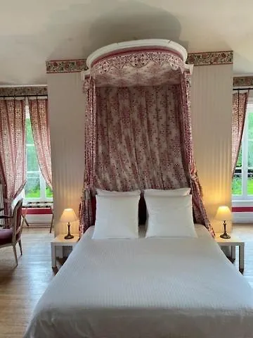 Chateau De Goville Bed & Breakfast 3*