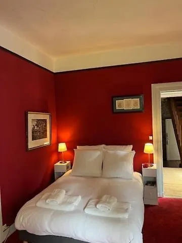 Chateau De Goville 3*