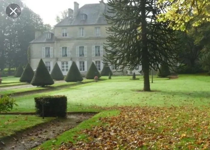 Chateau De Goville 3* Le Breuil-en-Bessin